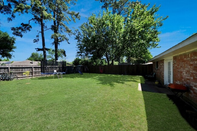 Building Photo - 7414 Battlewood Dr