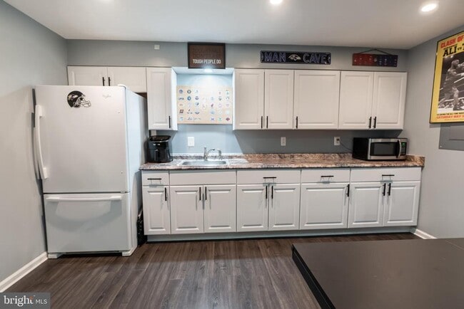 Building Photo - 6004 Glenn Station Ct