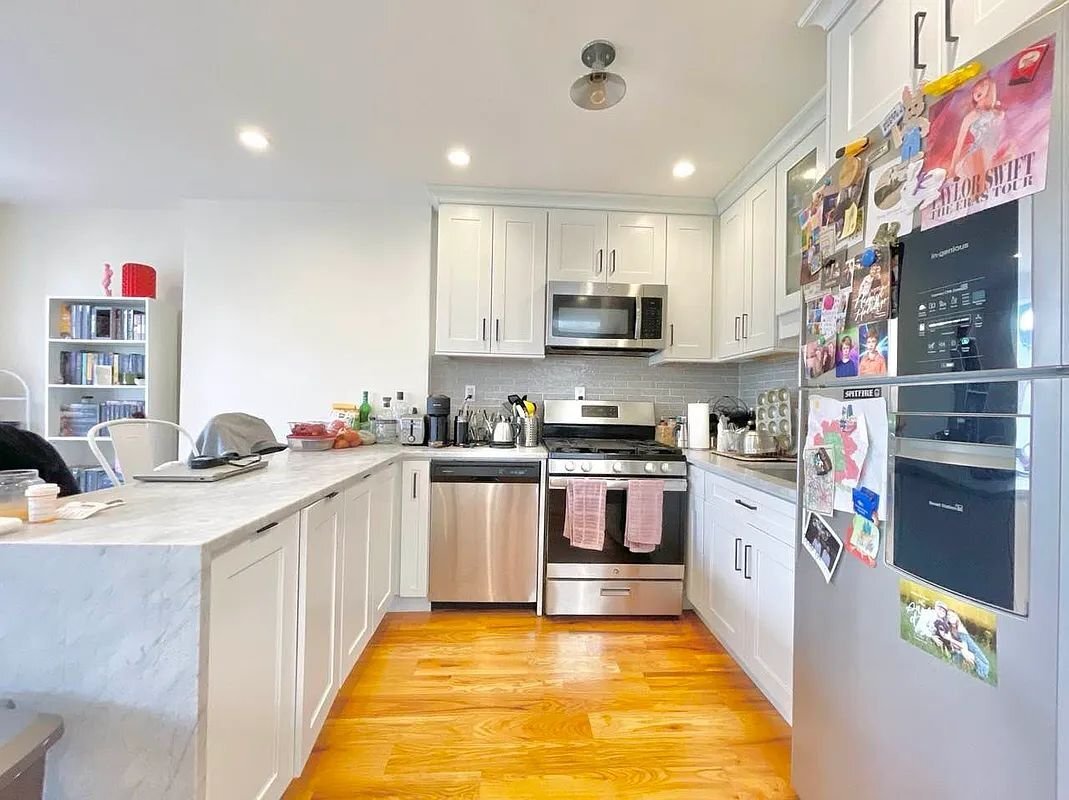 Building Photo - 1509 Dean St