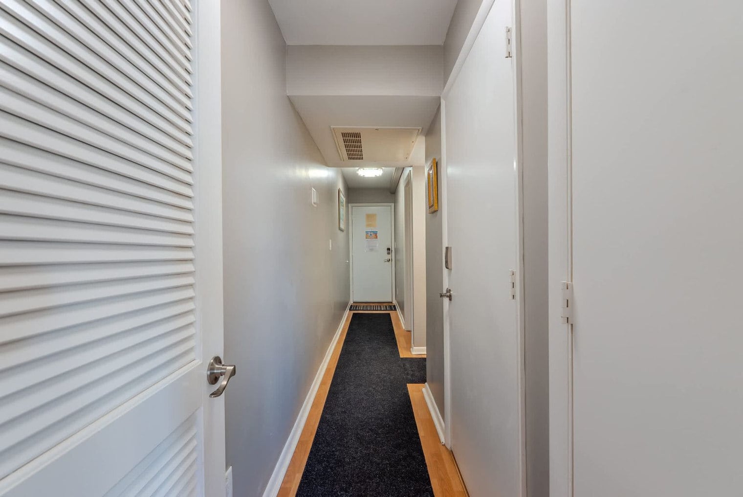 Building Photo - 4 N Forest Beach Dr