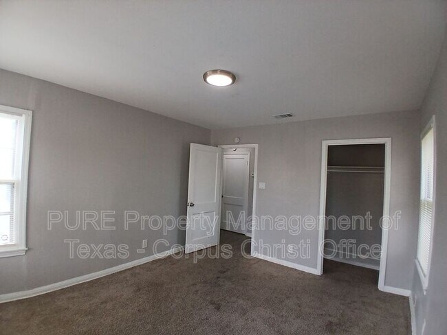 Building Photo - 3432 Olsen Dr