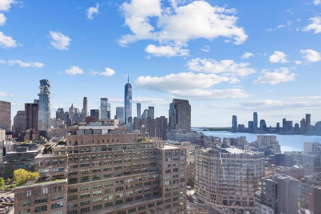 Building Photo - 111 Varick St