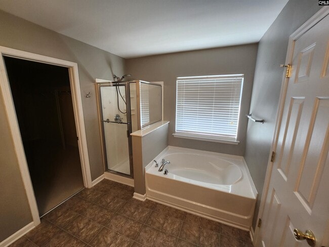 Building Photo - 213 Indigo Springs Dr