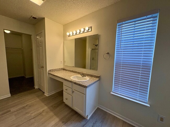 Building Photo - 6857 Maywood Cir
