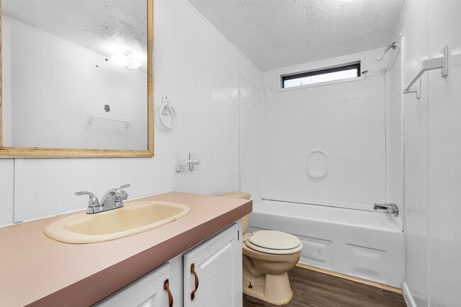 Building Photo - 19339 Forest Ln Cir