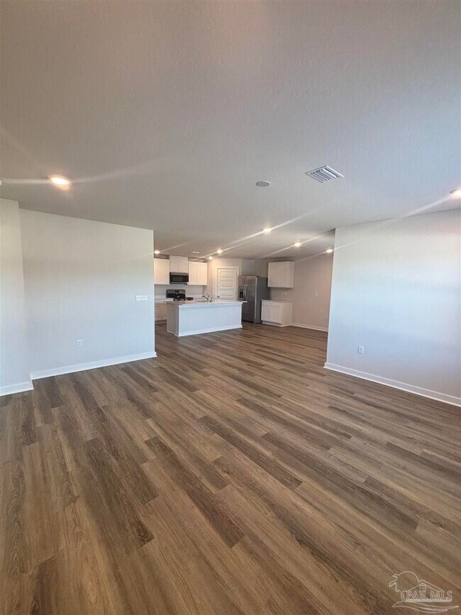 Building Photo - 111 Anhinga St