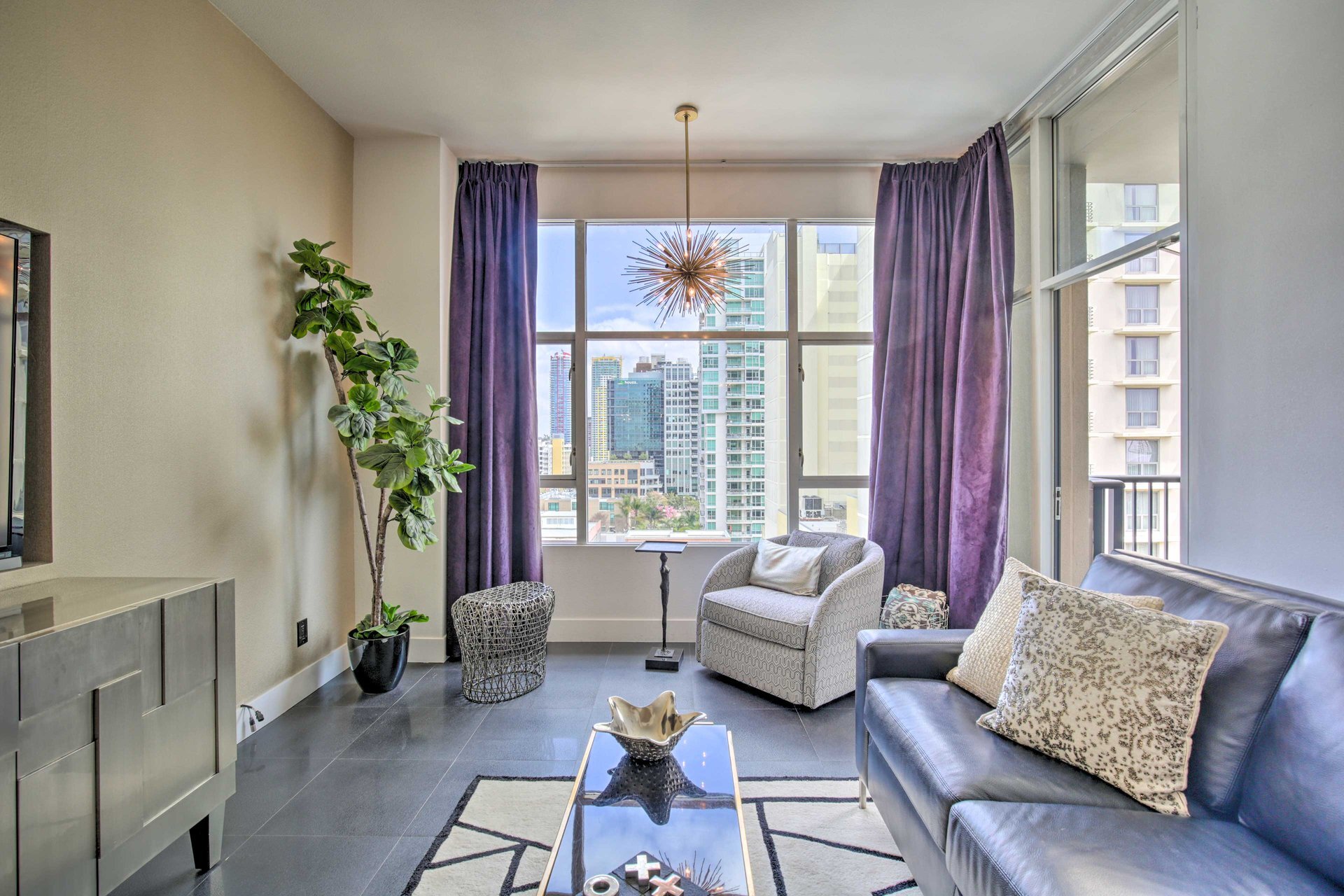 Building Photo - 530 K St