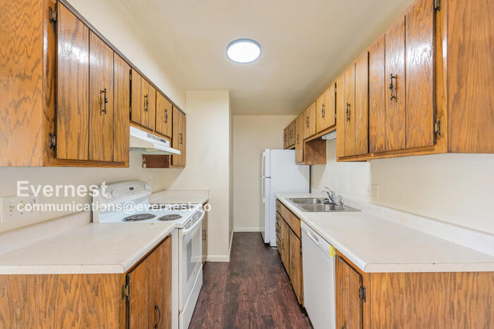Building Photo - 16359 W 10th Ave