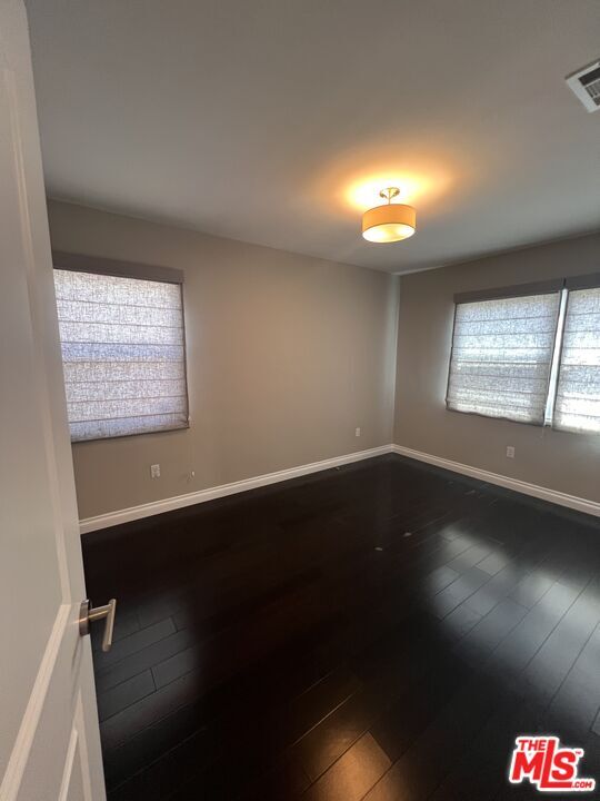Building Photo - 7865 Bleriot Ave