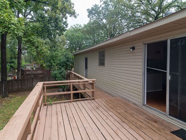Building Photo - 11814 Ashwood Dr