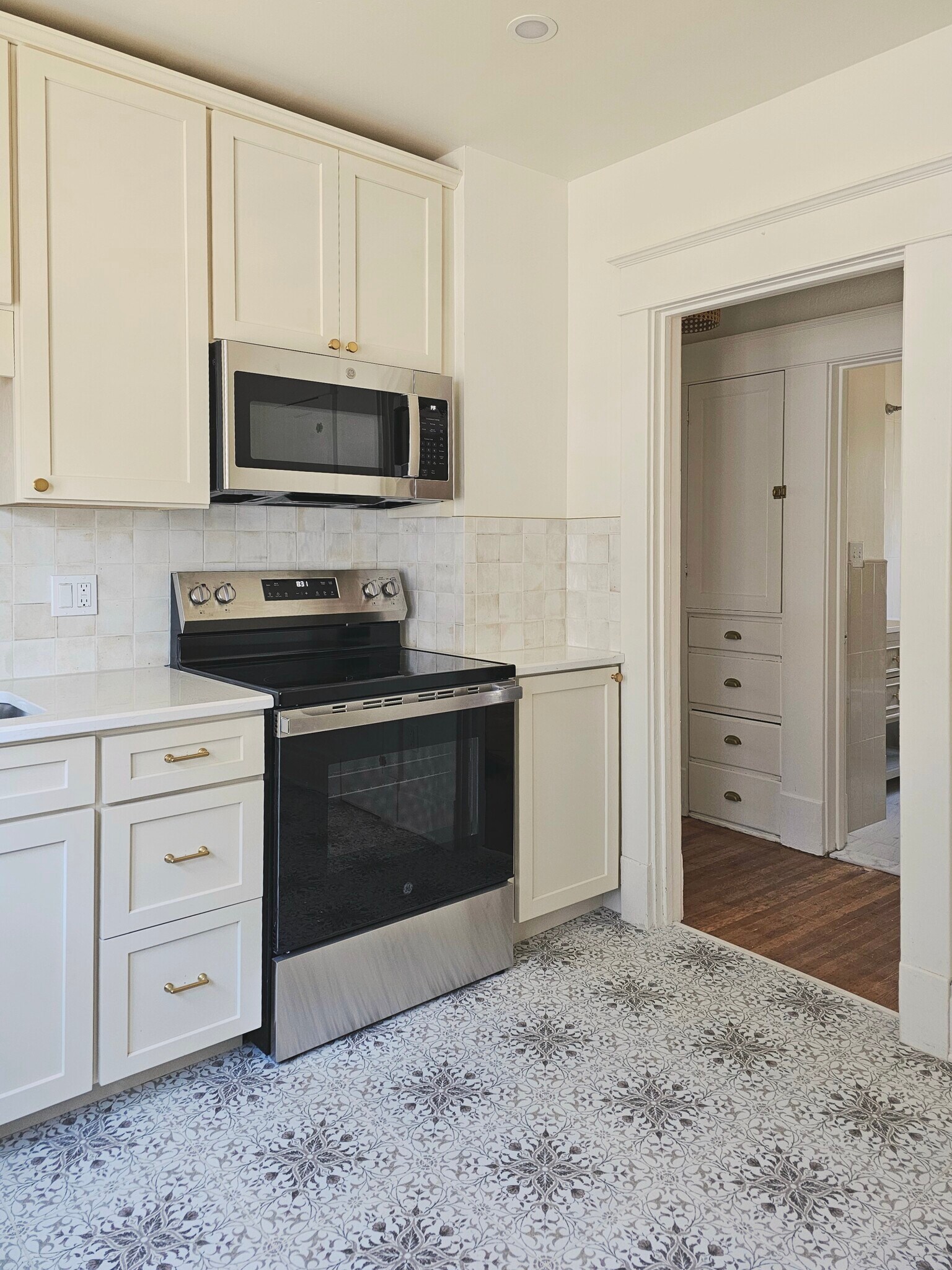 Building Photo - 148 Nassau Ave