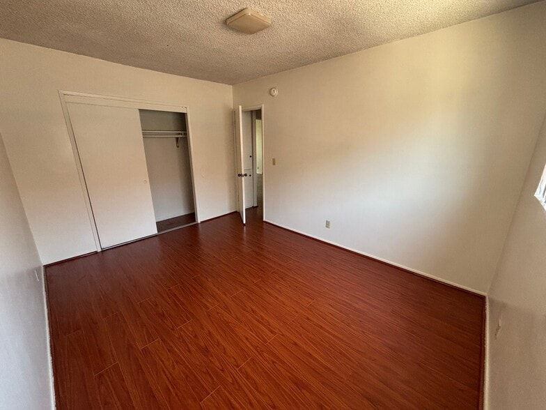 Building Photo - 5213 Meridian St