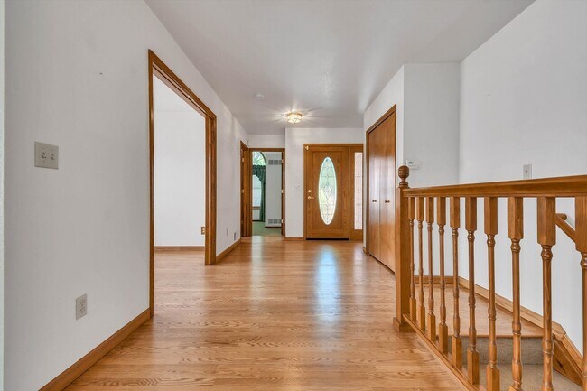 Building Photo - 4834 W 93rd Ave