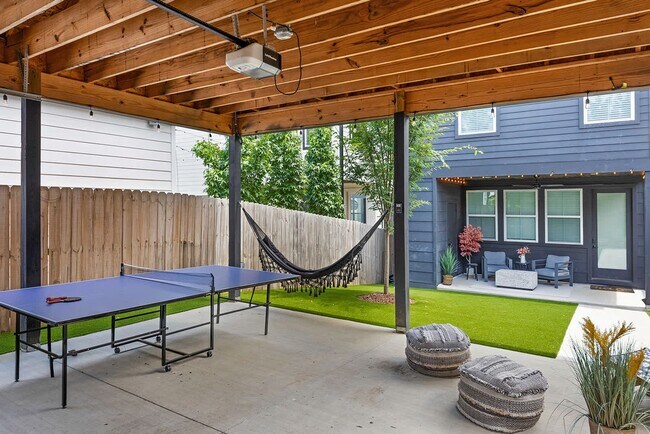 Building Photo - Fully Furnished - Designer Home (Flexible Lease Options)