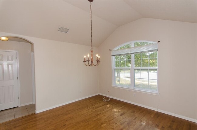 Building Photo - 1006 Promenade Ct