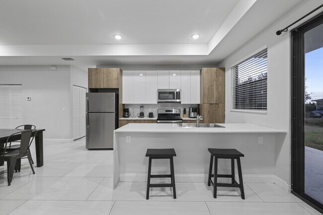 Building Photo - 2915 65th St W