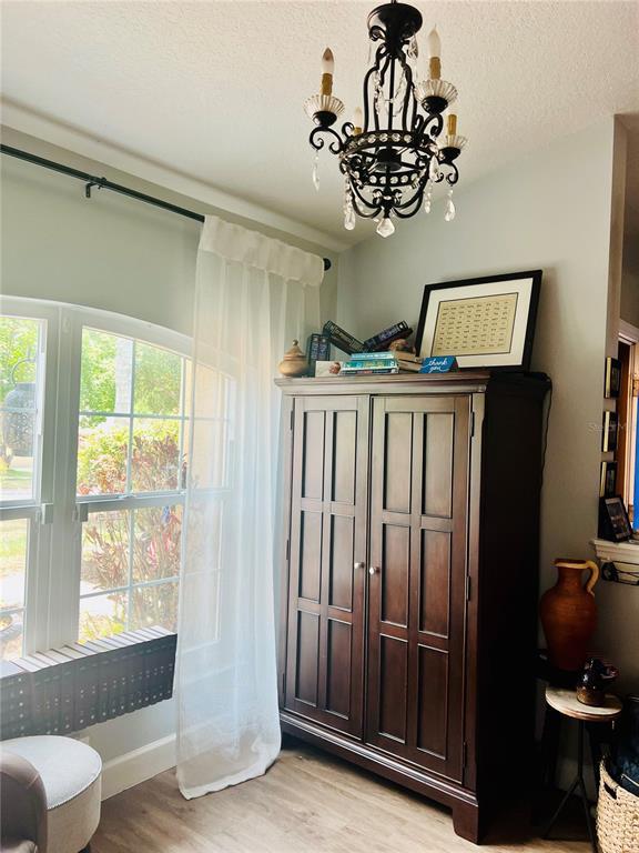 Building Photo - 686 Park Valley Cir