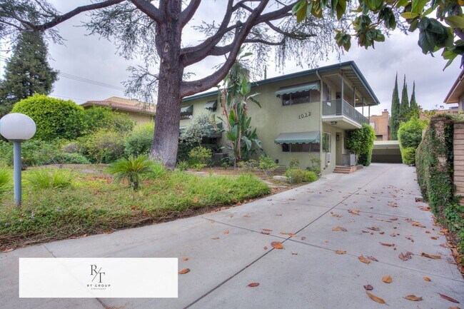 Building Photo - Fully Upgraded Spacious 2-Bedroom Unit in Prime Arcadia Location