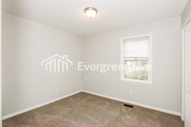 Building Photo - 213 Andover Cir