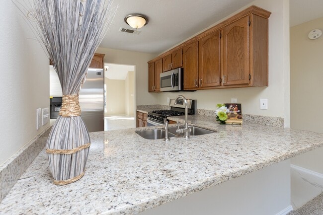 Building Photo - 3422 Keygate Dr