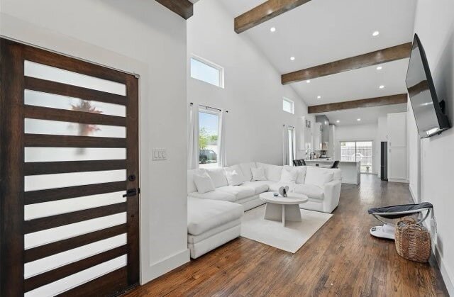 Building Photo - 3901 Sayle St
