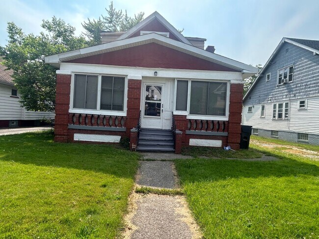 Primary Photo - Charming 3-Bedroom Property in Prime Location