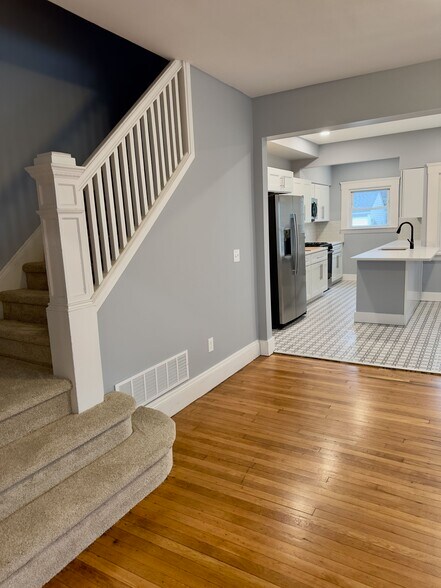 Stairway to 2nd Level - 2409 Woodmere Dr