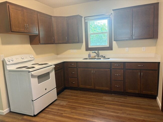 Building Photo - Cute 1 Bed 1 Bath