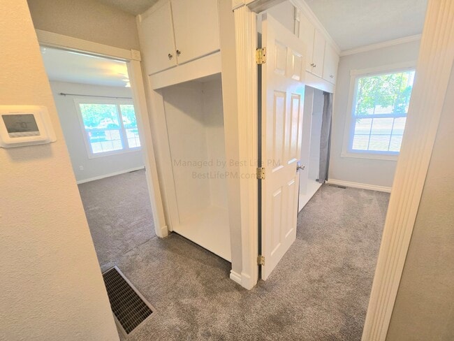 Building Photo - 114 SE 218th Ave