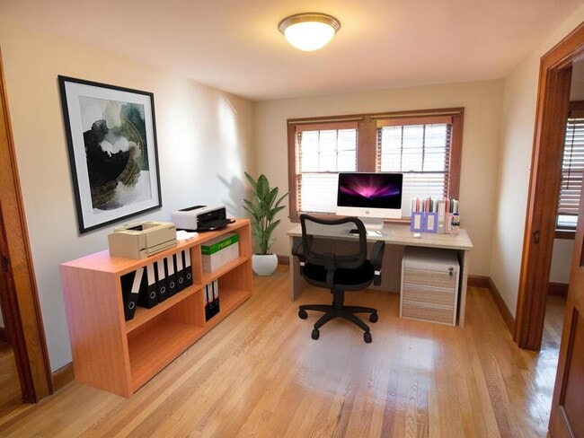 Building Photo - 18 Sherman Ct