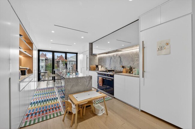 Building Photo - Renovated 3br/2ba Mt Pleasant Home w/Parking for Short Term Lease!