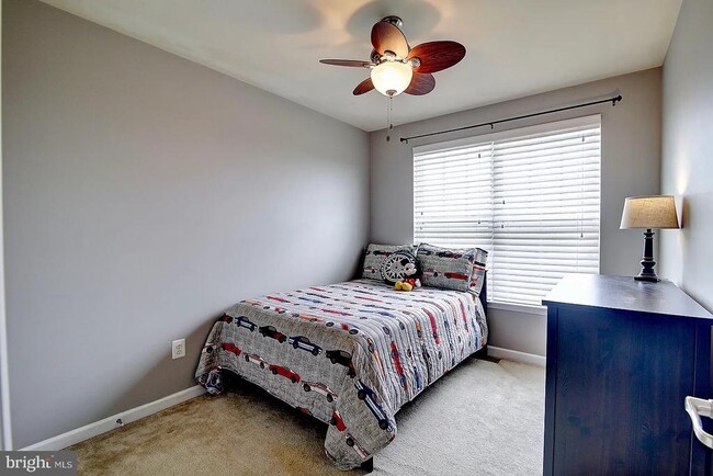 Building Photo - 43893 Eastgate View Drive