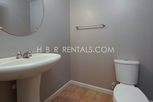 Building Photo - Questa Village: Spacious 3-Bedroom Retreat...