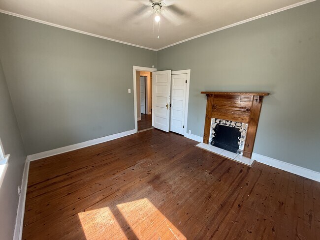 Building Photo - 25 Woodrow Ave