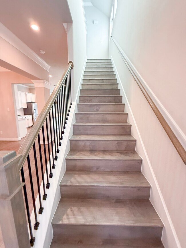 Building Photo - Come view this home located in the heart o...