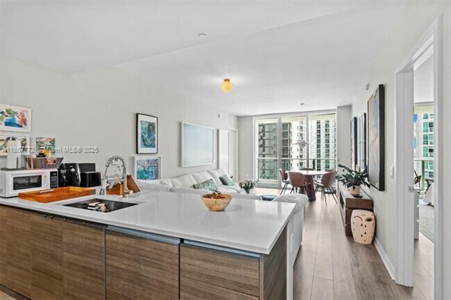 Building Photo - 1100 S Miami Ave