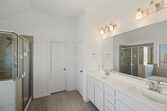 Building Photo - 19102 Brazos Bend Park Dr