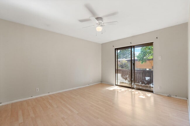 Building Photo - 1601 Pennsylvania St NE