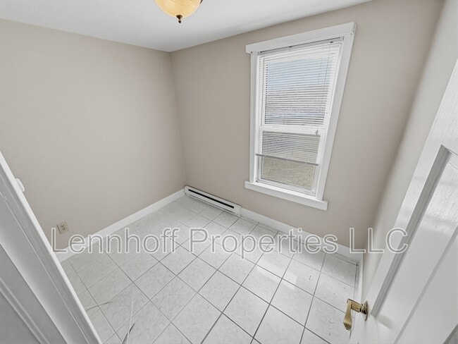 Building Photo - 25 Ware St