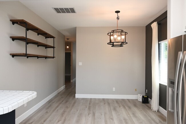 Building Photo - Nice Willow Glen Bungalow, Pet Friendly, 2...