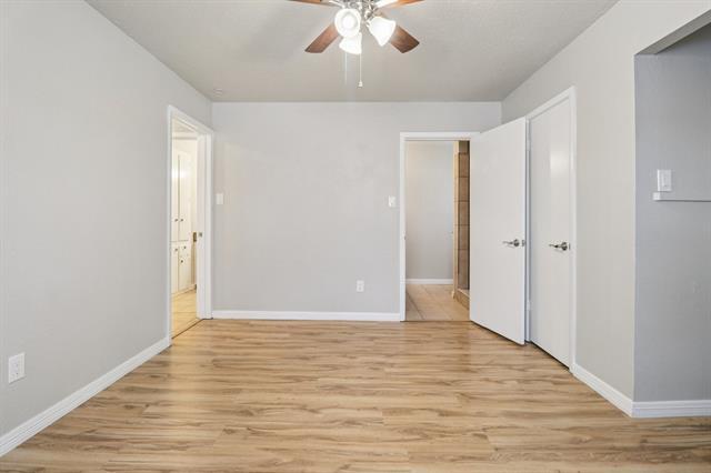 Building Photo - 413 Glenhaven Dr
