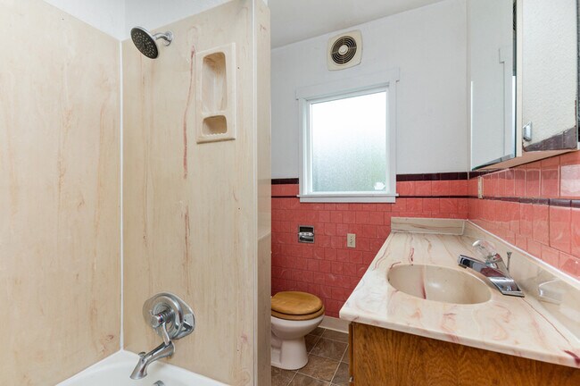 Building Photo - 4749 NE Campaign St