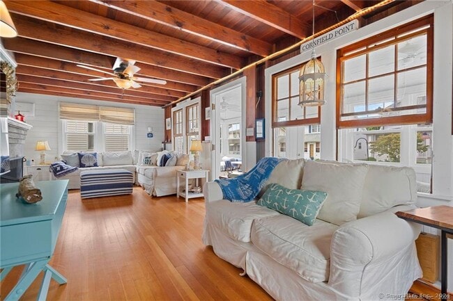 Building Photo - 36 White Sand Beach Rd