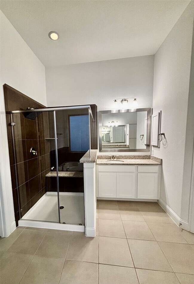 Building Photo - 13326 Lake Chesdin Rd