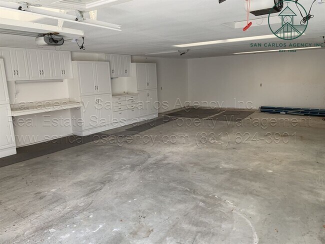 Building Photo - Spacious & Private Four Bedroom Carmel Val...