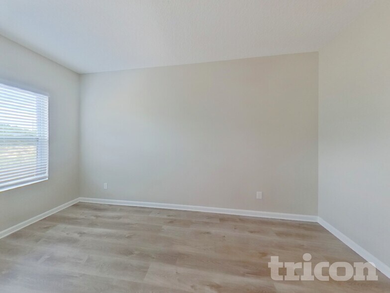 Building Photo - 16517 Cherry Landing Dr