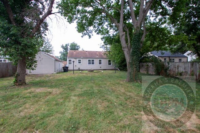 Building Photo - 3 Bedroom / 2 Bath Home! | Omaha, Ne
