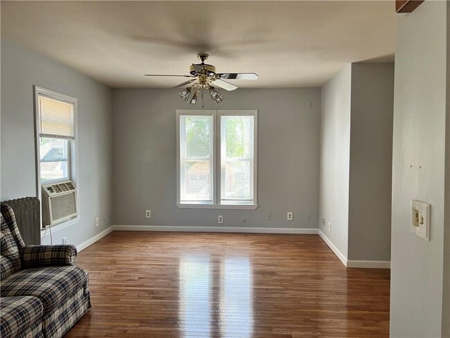 Building Photo - 15 Marion Ter