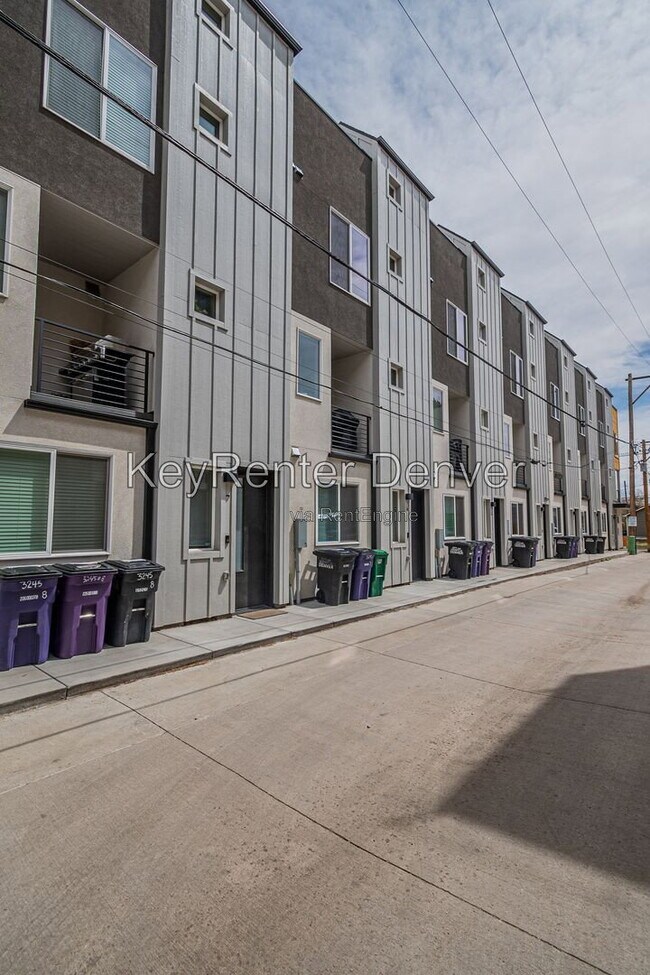Building Photo - 3245 W 17th Ave