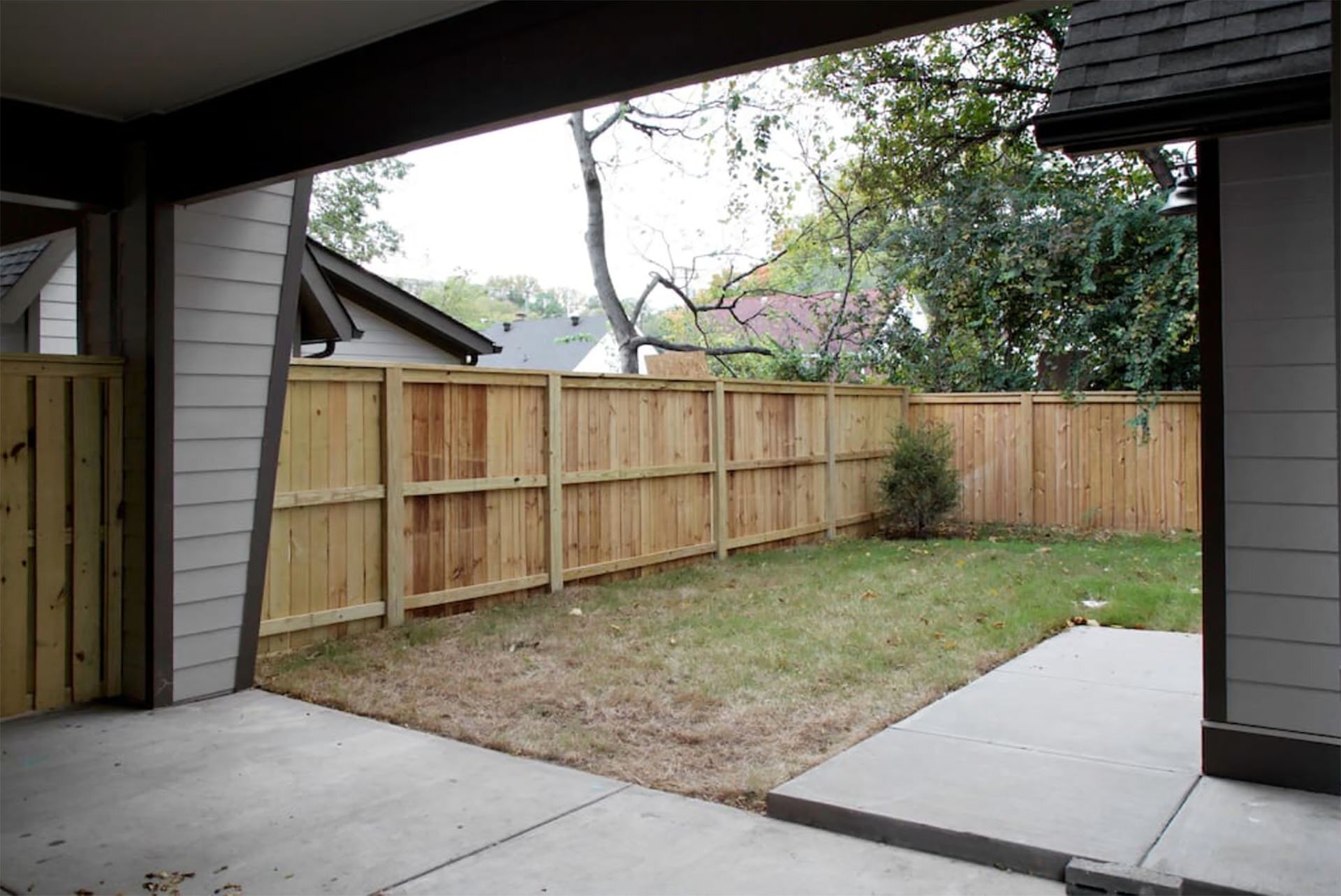 Building Photo - 1726 Carvell Ave